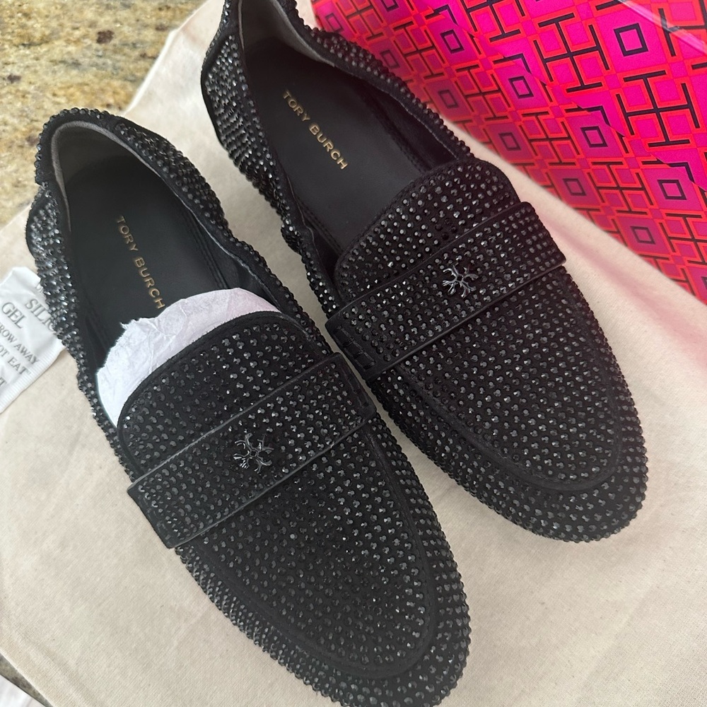 New Tory Burch medallion flat loafers